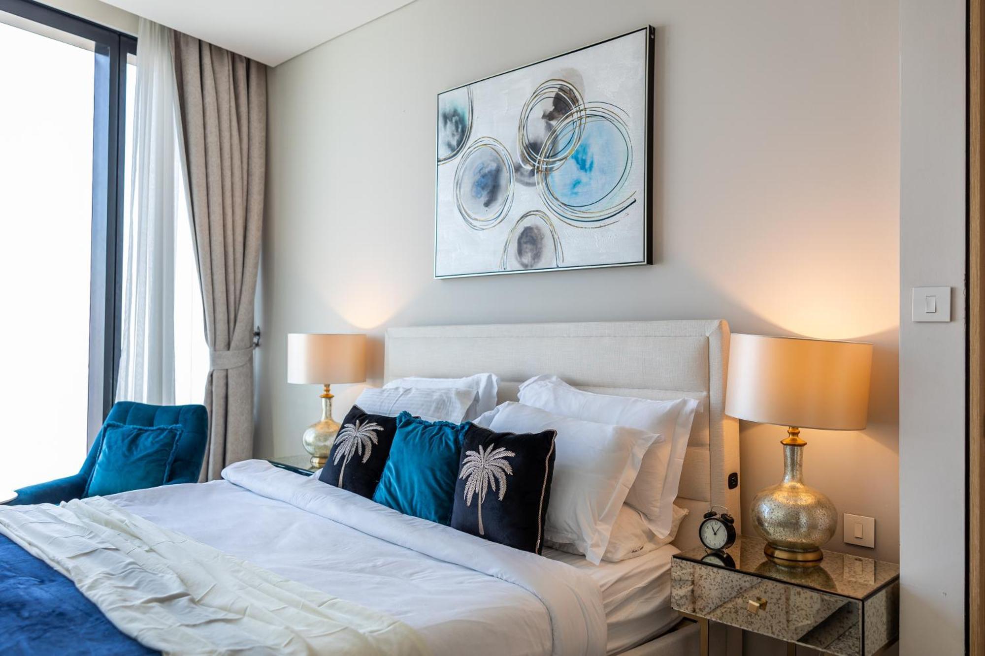 Elegant 2br Address *