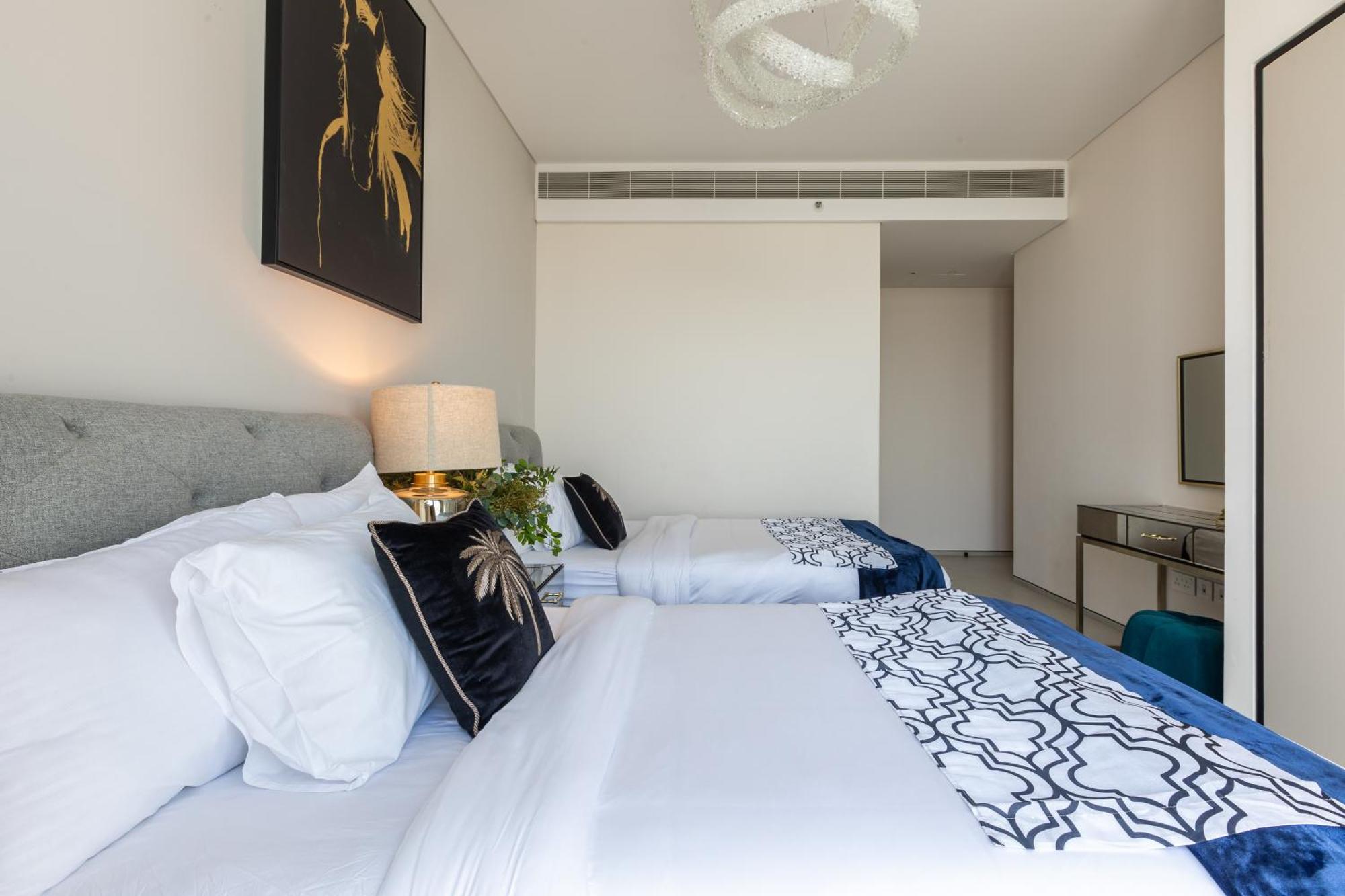 Elegant 2br Address *