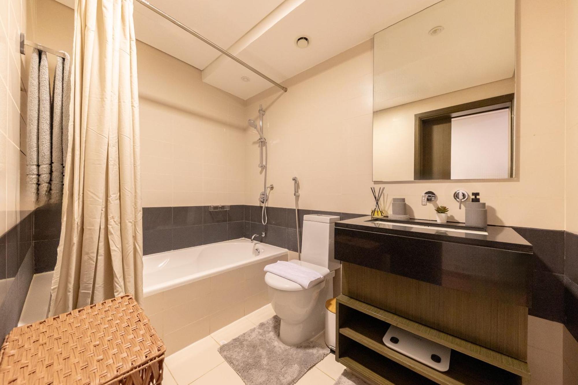 3br Loft I Burj Khalifa & Mall Apartment Dubai