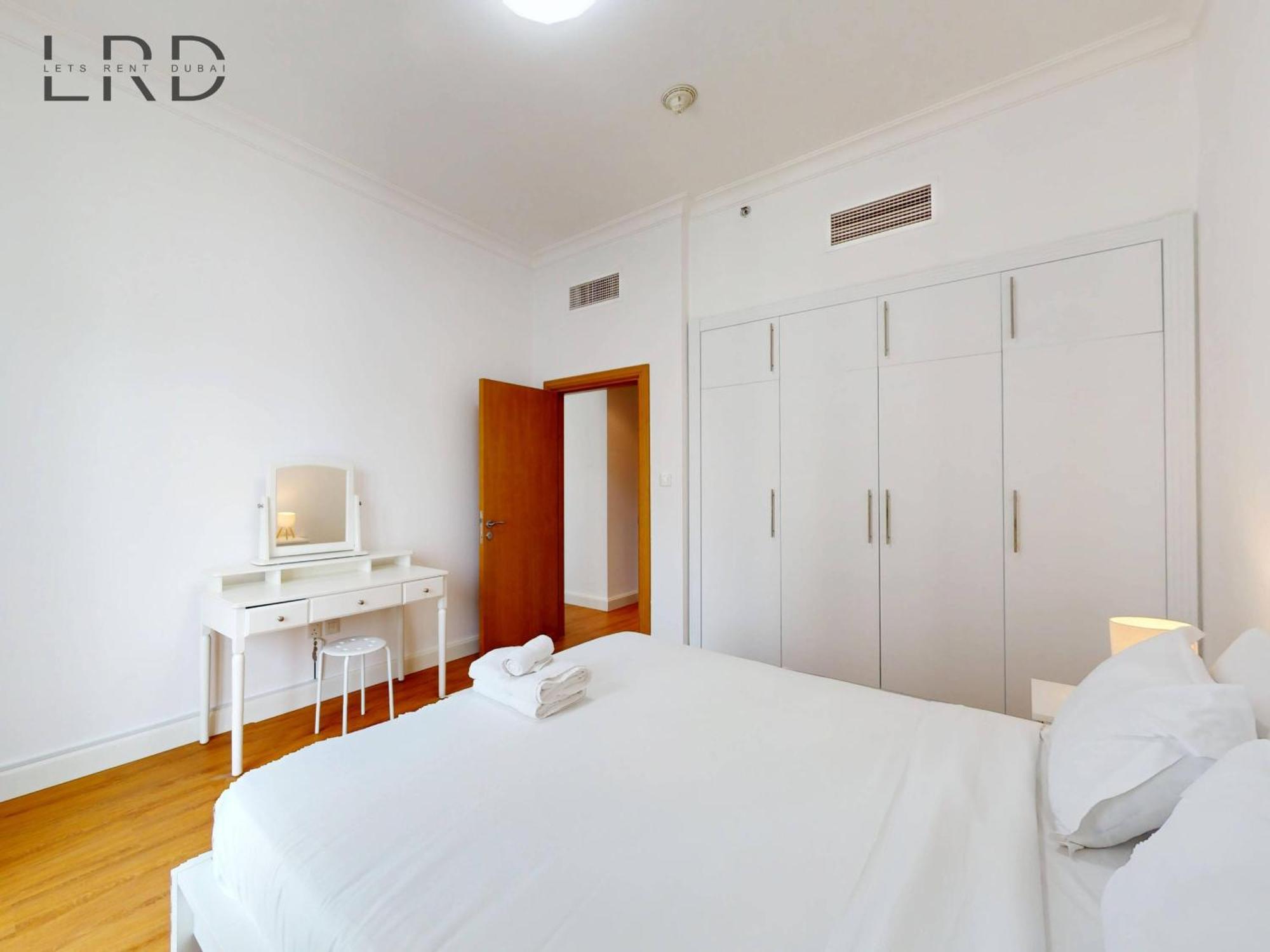 Charming 1br With Canal View In Business Bay Apartment Dubai