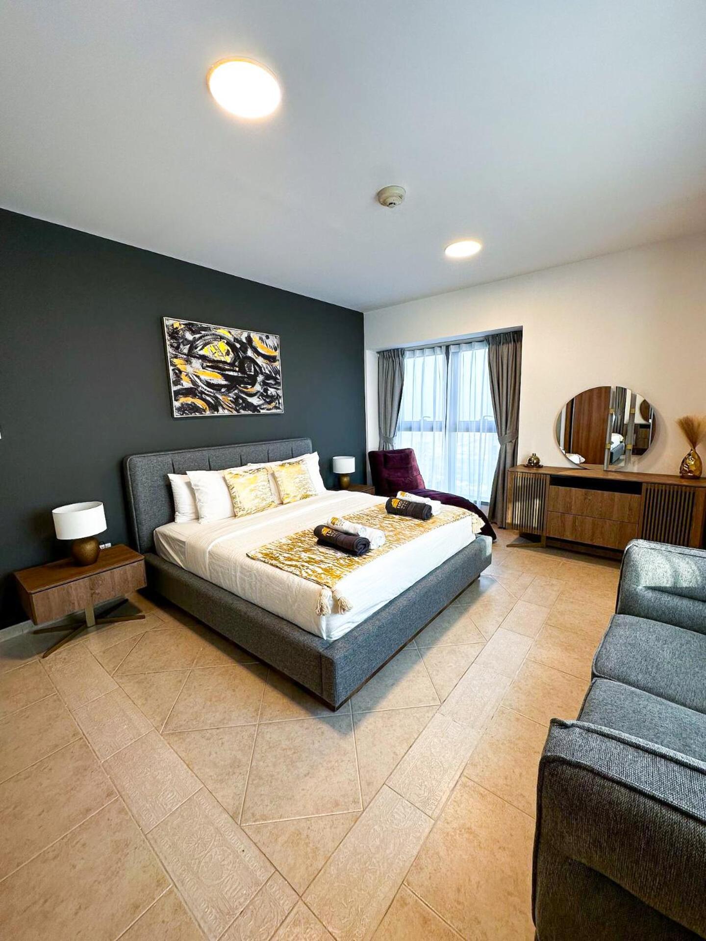 Luxury 2-bedroom In Marina With Sea View