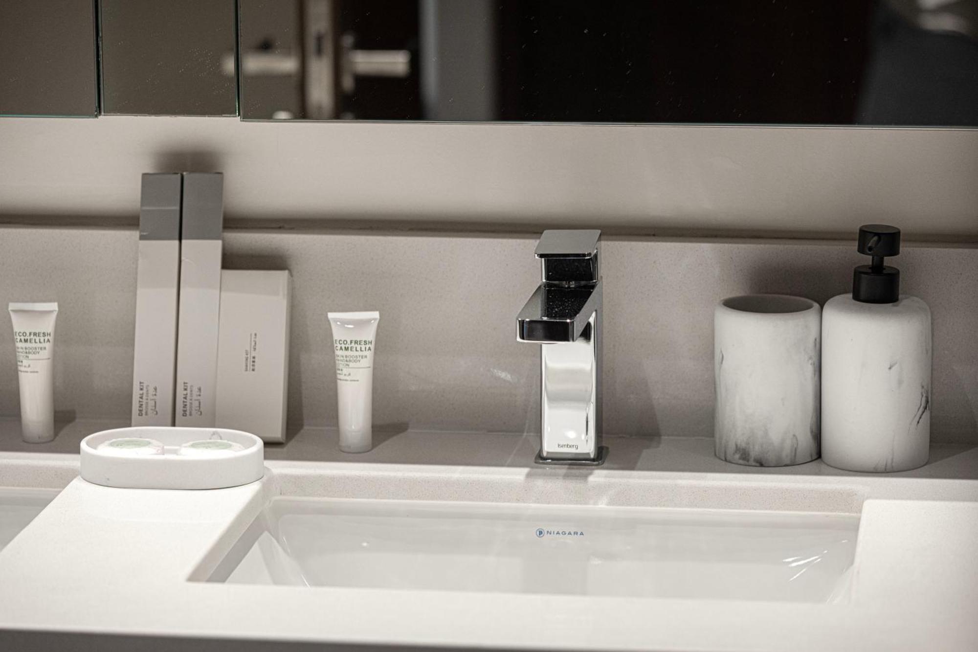 Emaar, Creek Edge Luxury Residences 2br Apartment Dubai