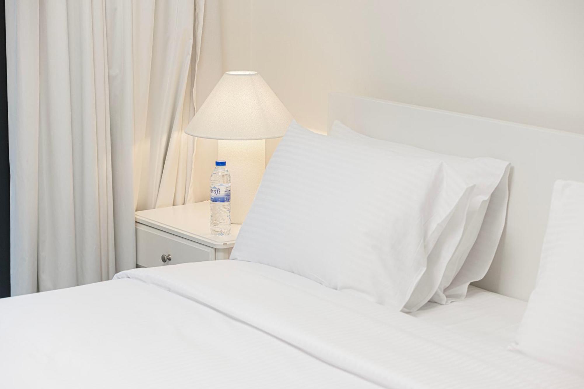 Emaar, Creek Edge Luxury Residences 2br Apartment