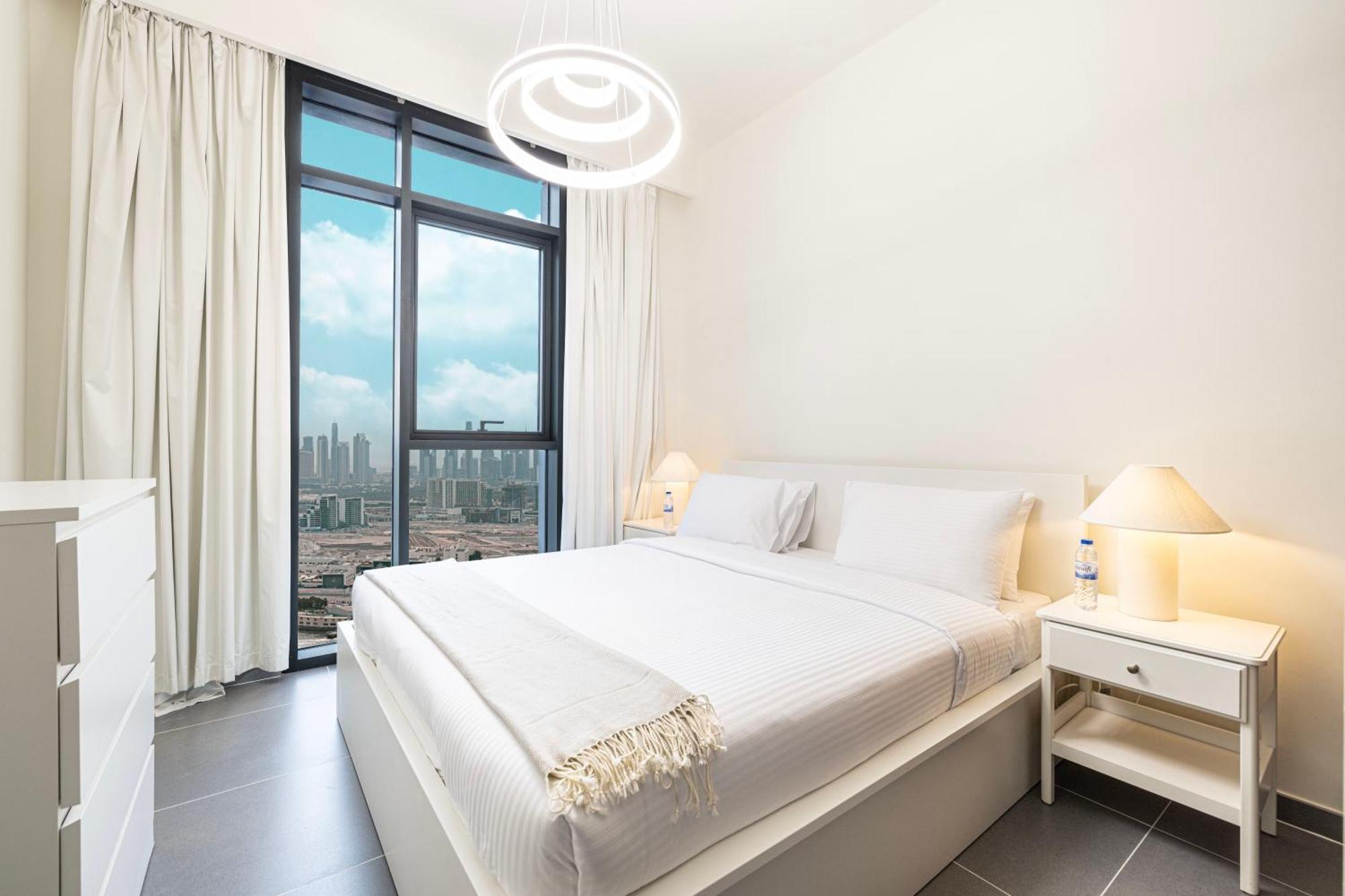 Emaar, Creek Edge Luxury Residences 2br Apartment *