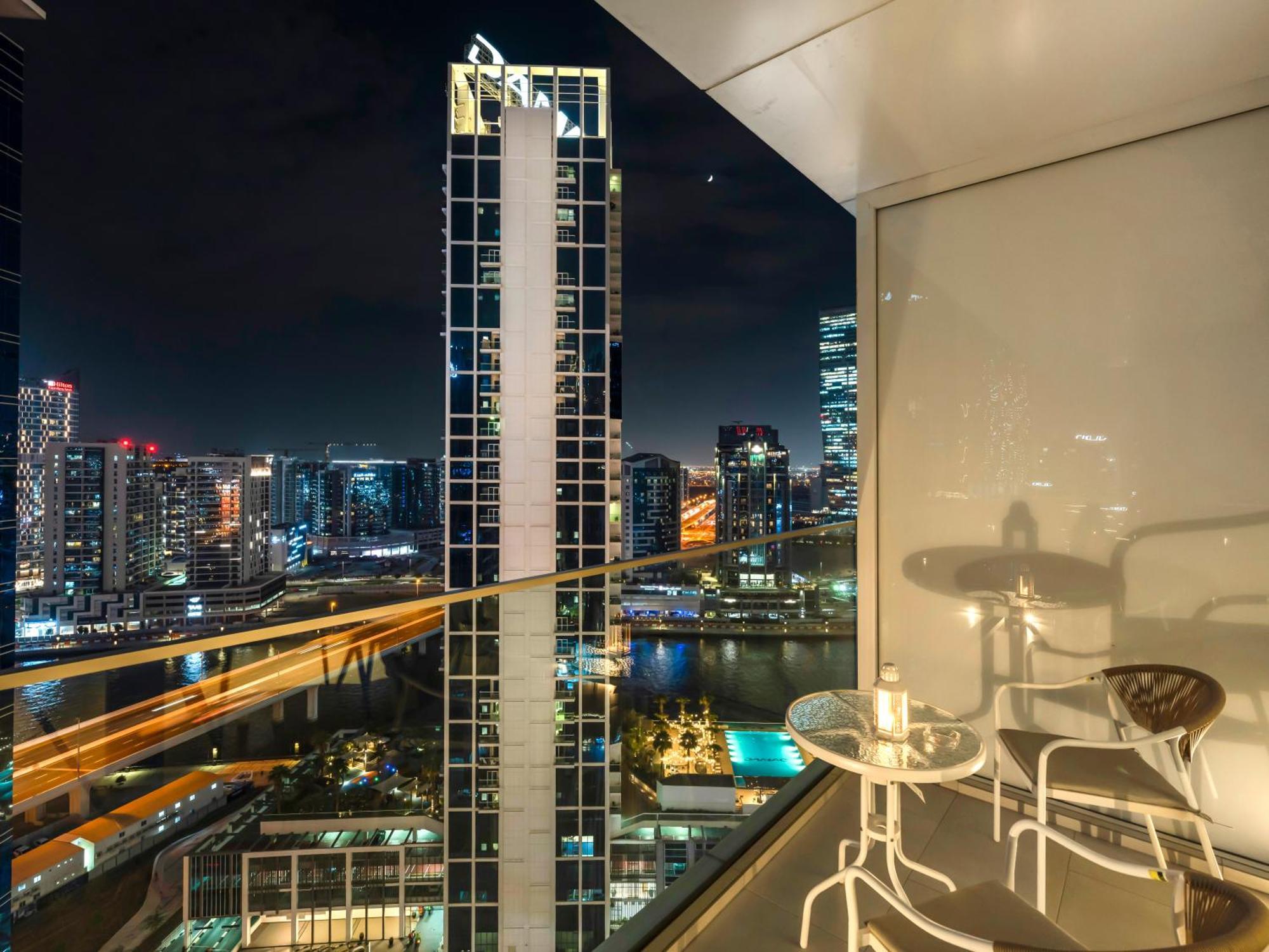 Lux Near Burj Khalifa In Business Bay *