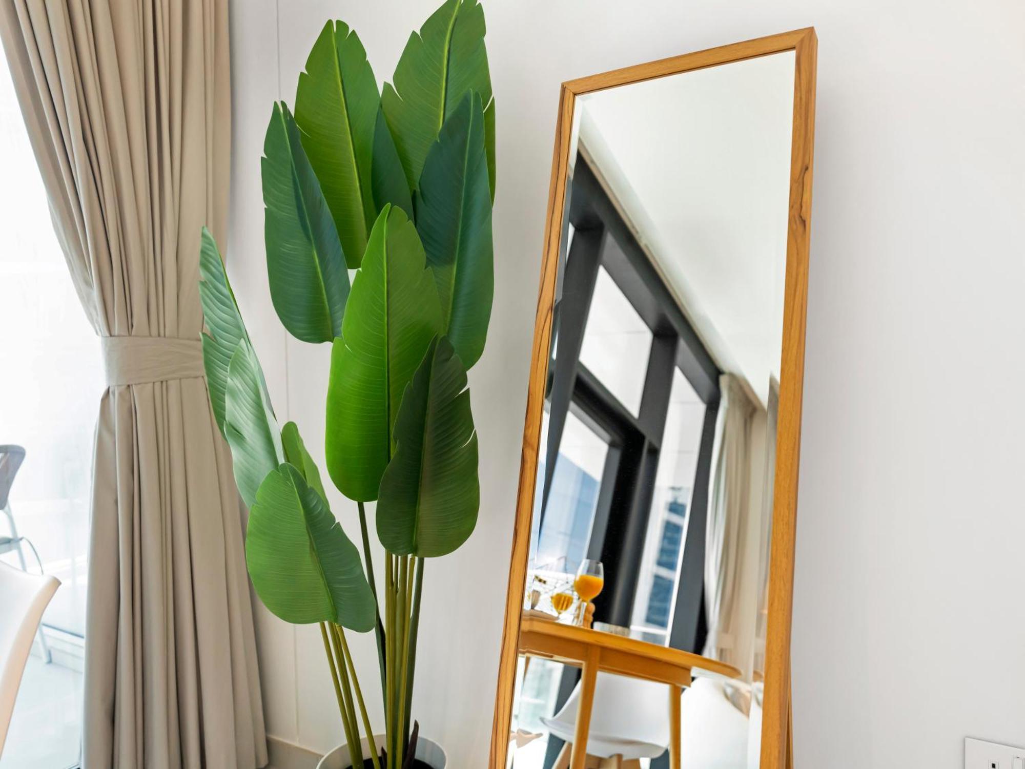 Lux Near Burj Khalifa In Business Bay Apartment