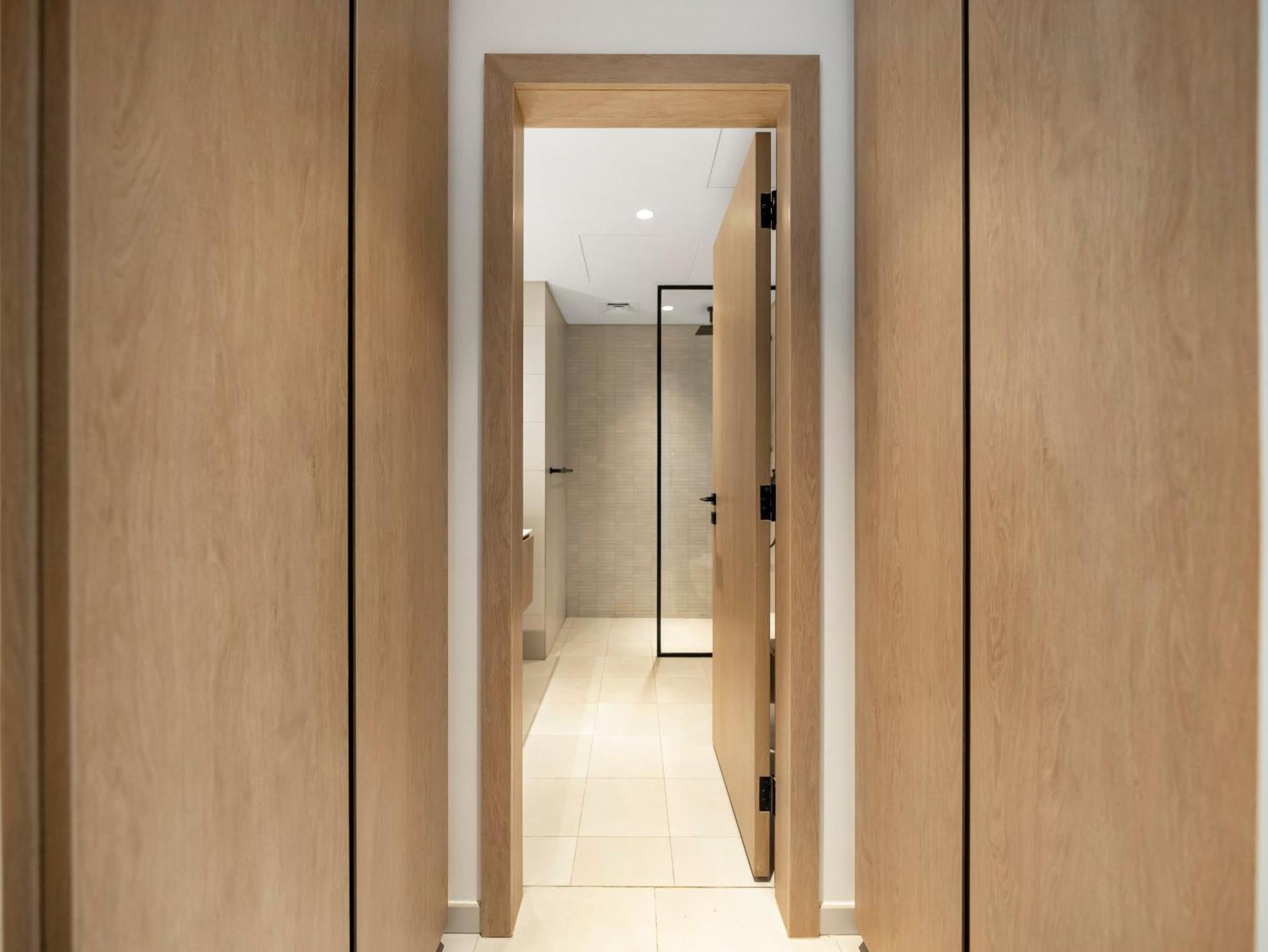 Lux Near Burj Khalifa In Business Bay Apartment *