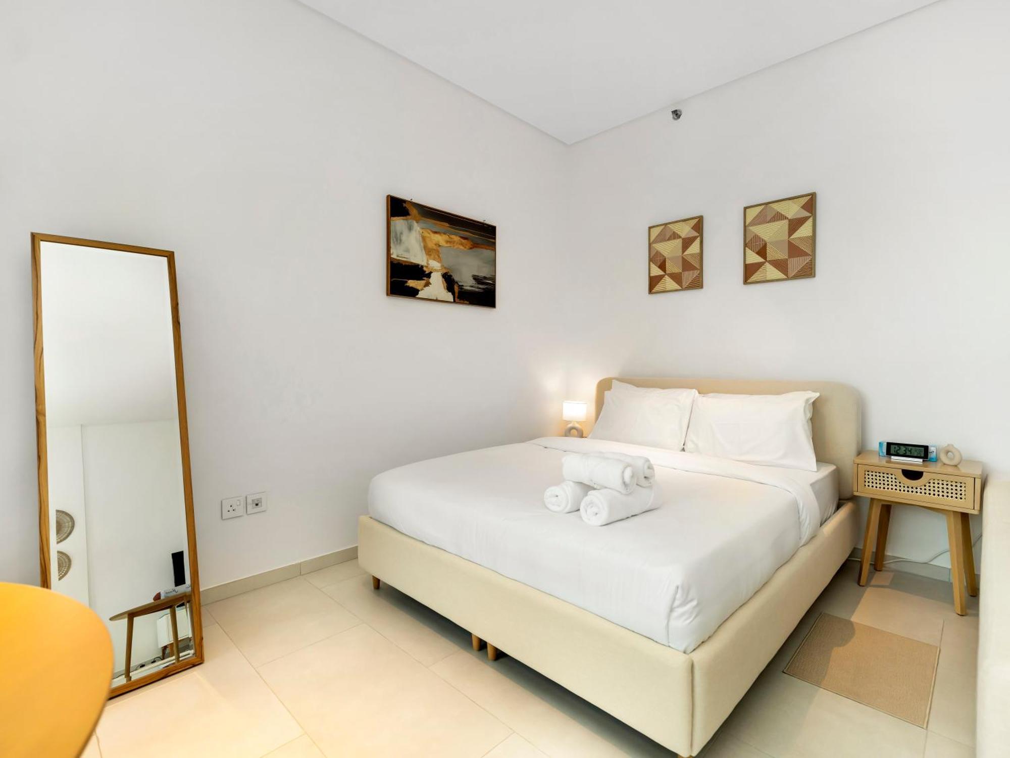 Lux Near Burj Khalifa In Business Bay Apartment *