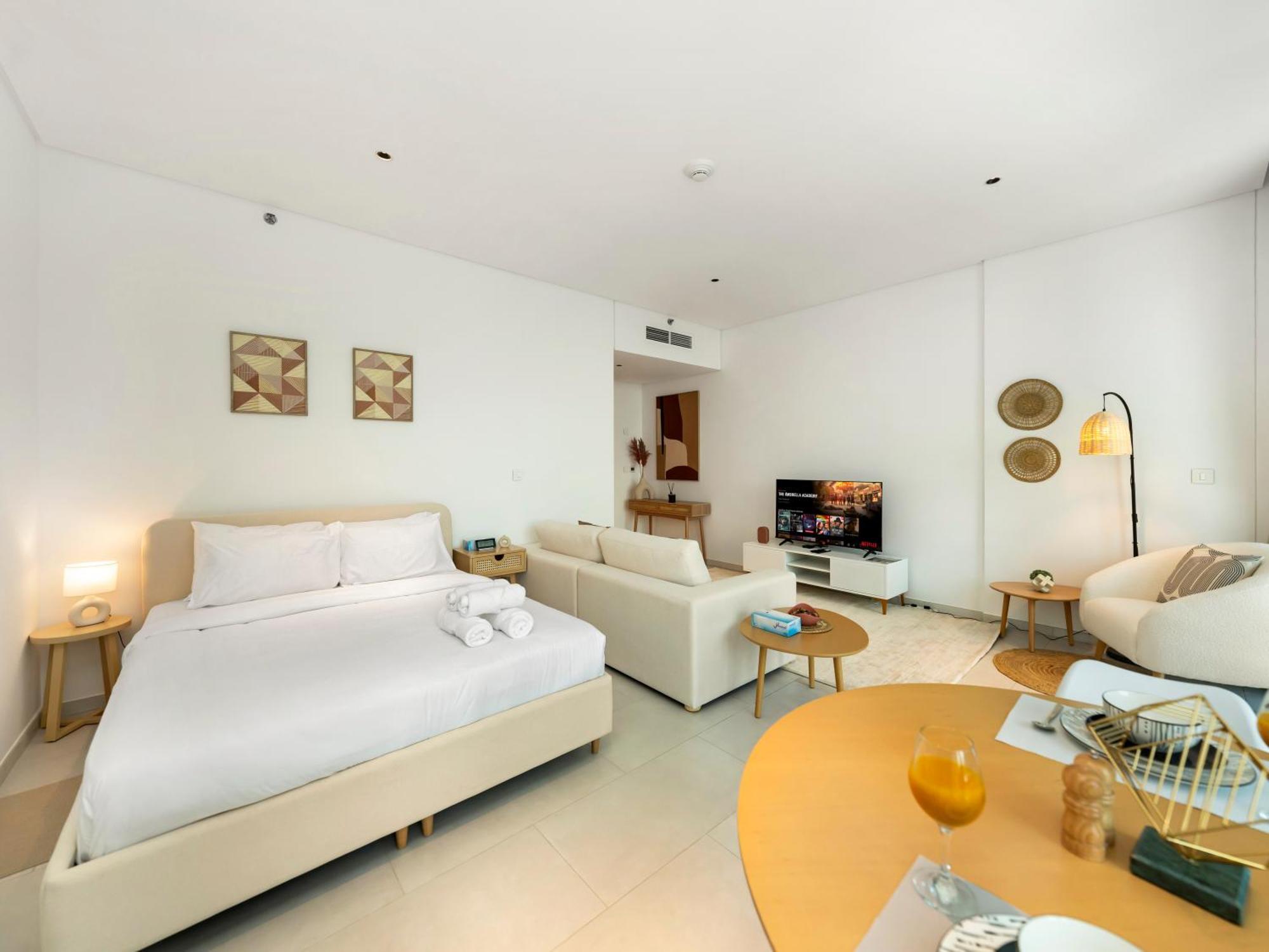Lux Near Burj Khalifa In Business Bay * Dubai