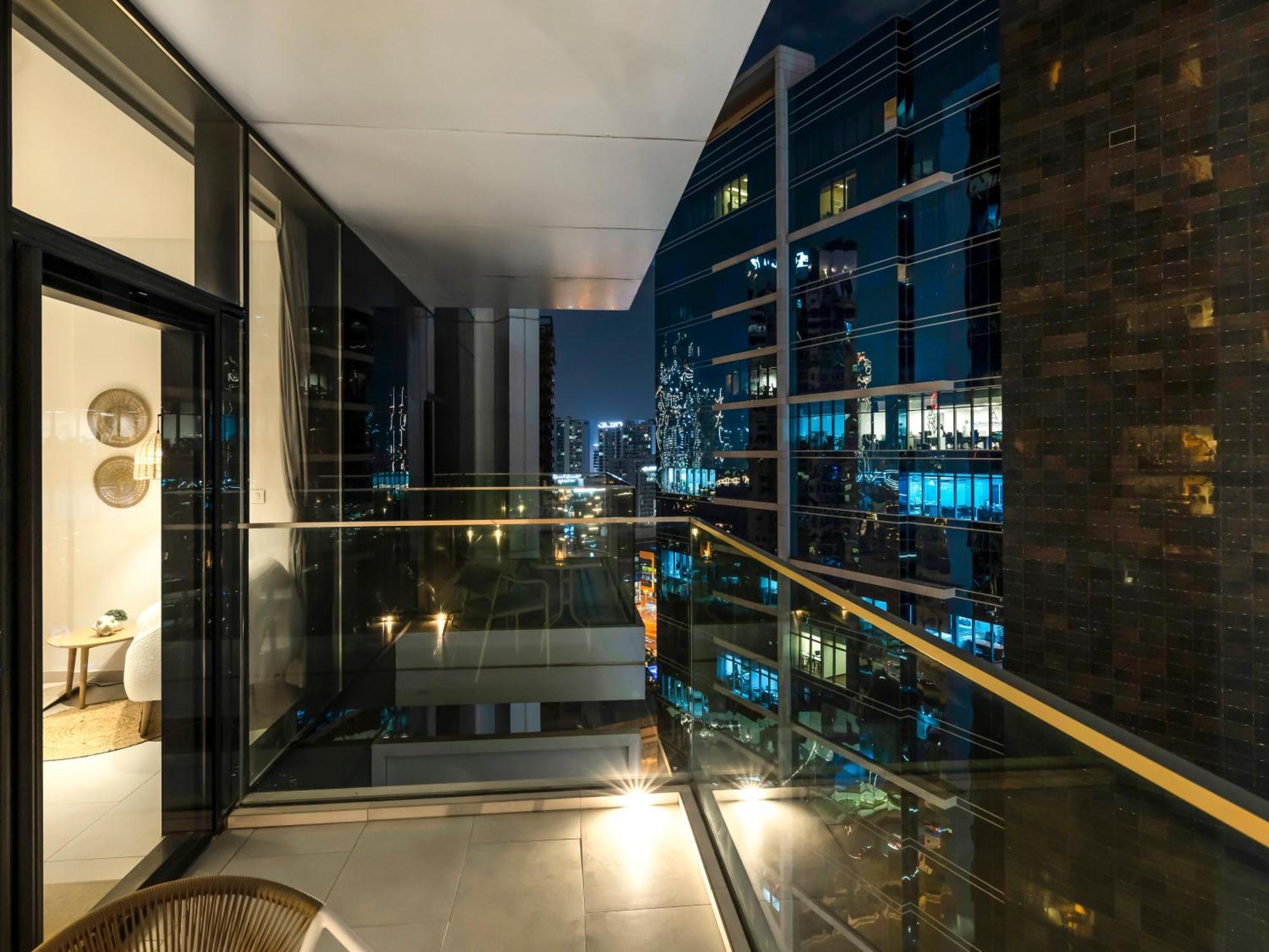 Apartment Lux Near Burj Khalifa In Business Bay Dubai