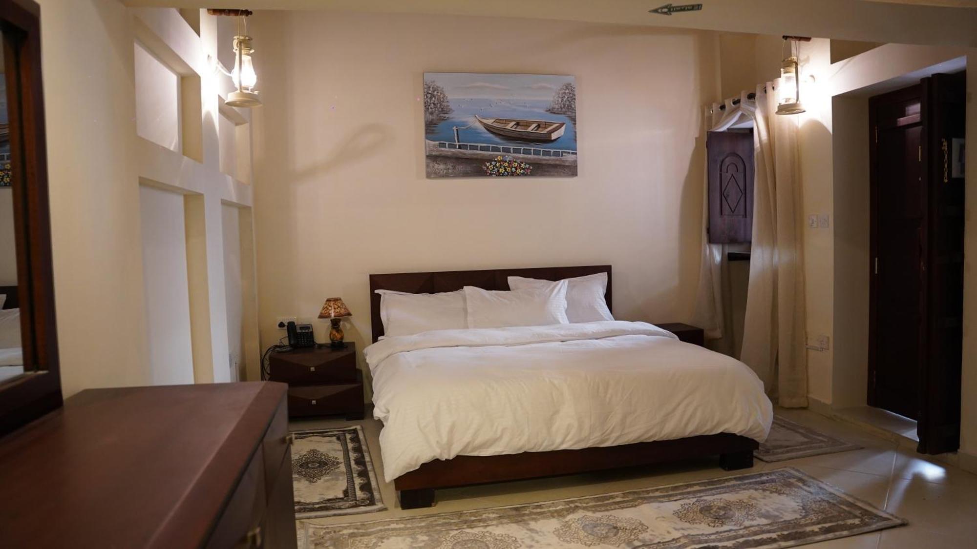 Hyba Heritage Hotel *