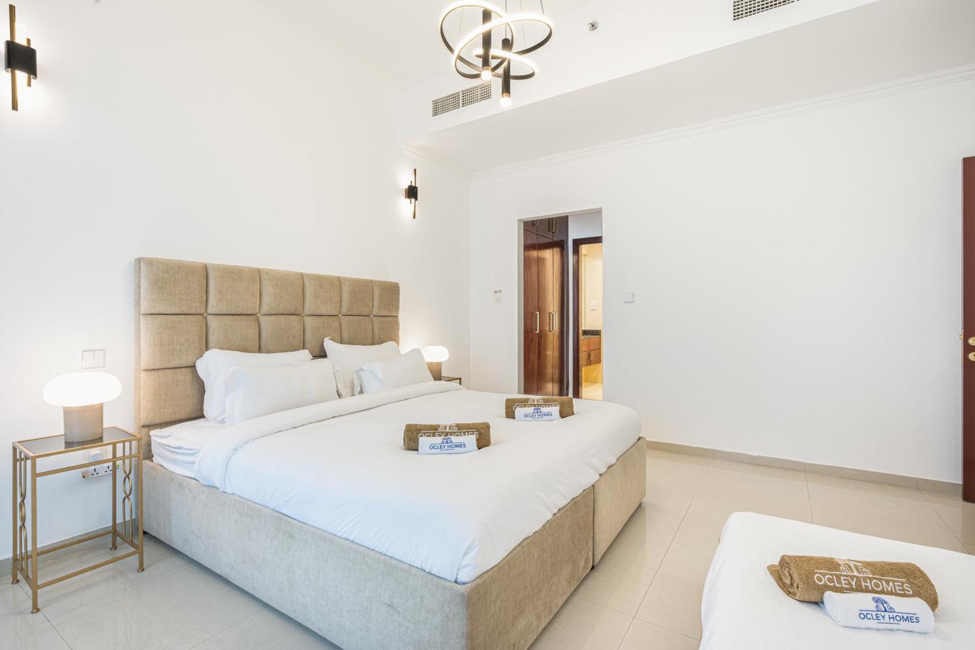 Apartment Elegant 3br In Jbr With Partial Marina View *