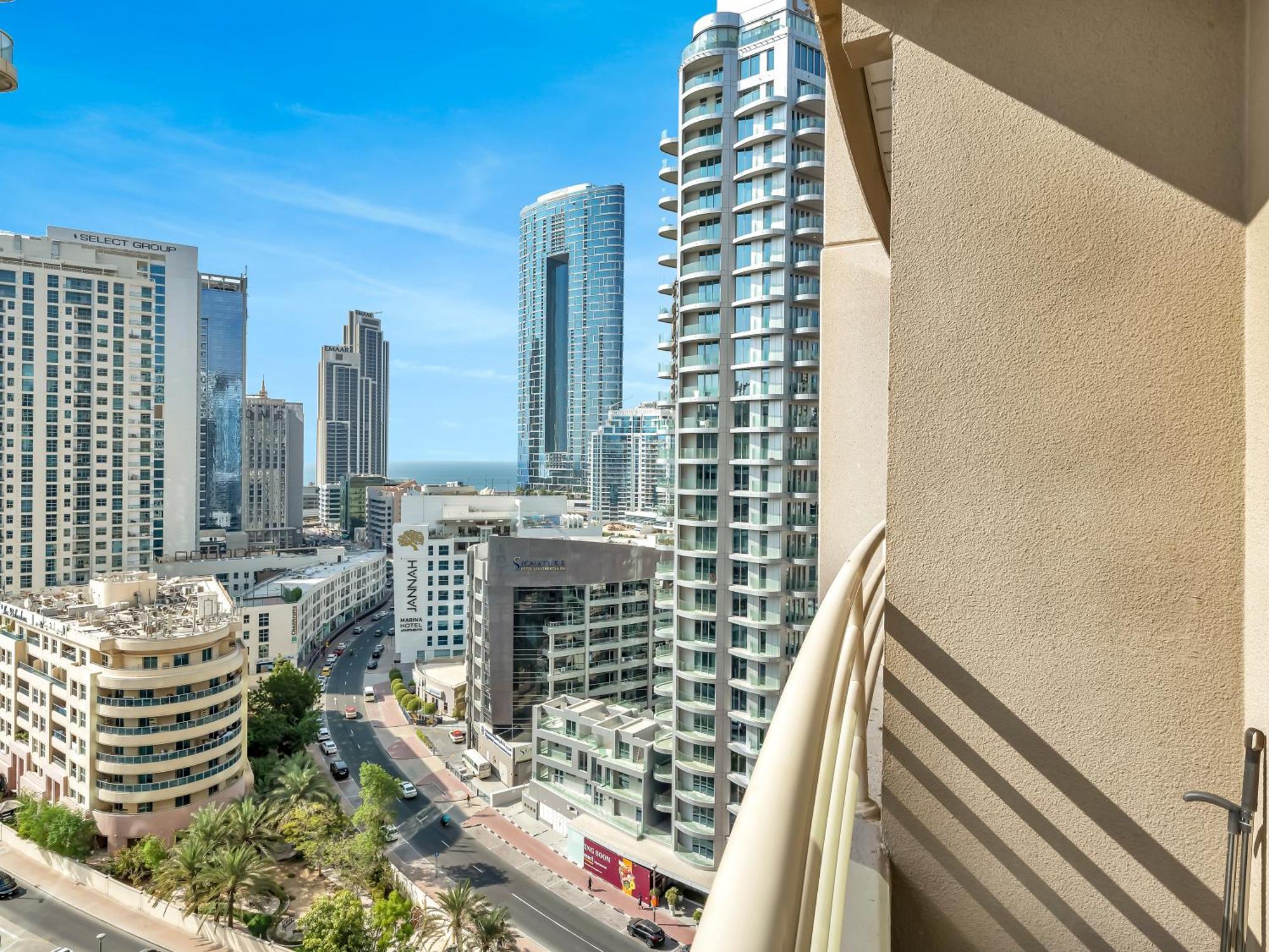 Apartment Luxurious In The Heart Of Marina