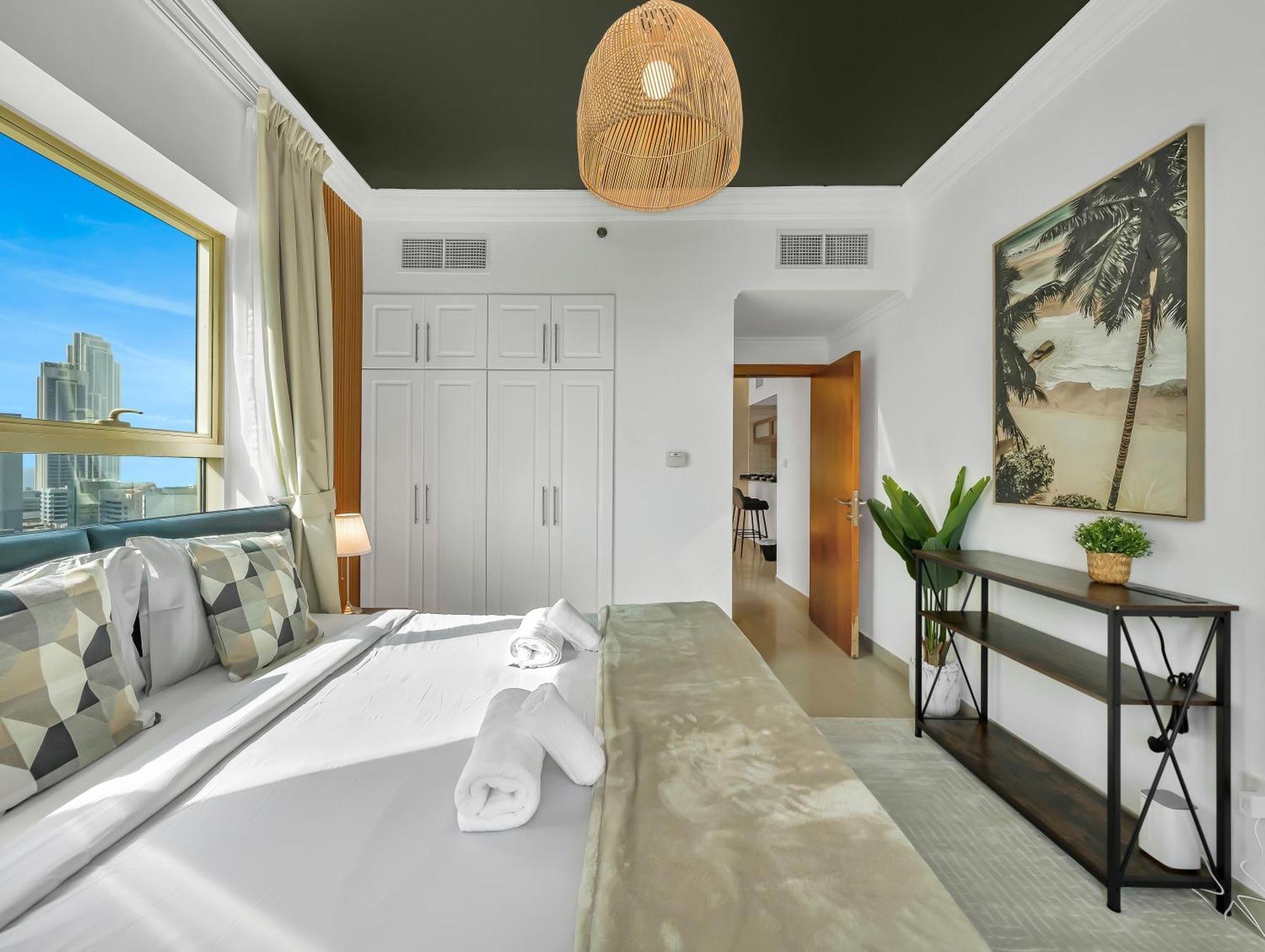 Luxurious In The Heart Of Marina *
