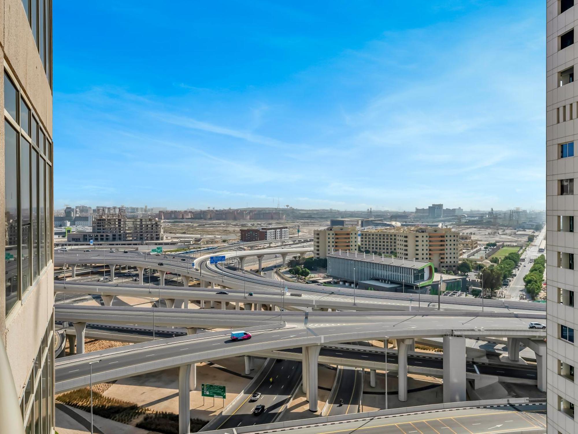 Apartment Luxurious In The Heart Of Marina Dubai
