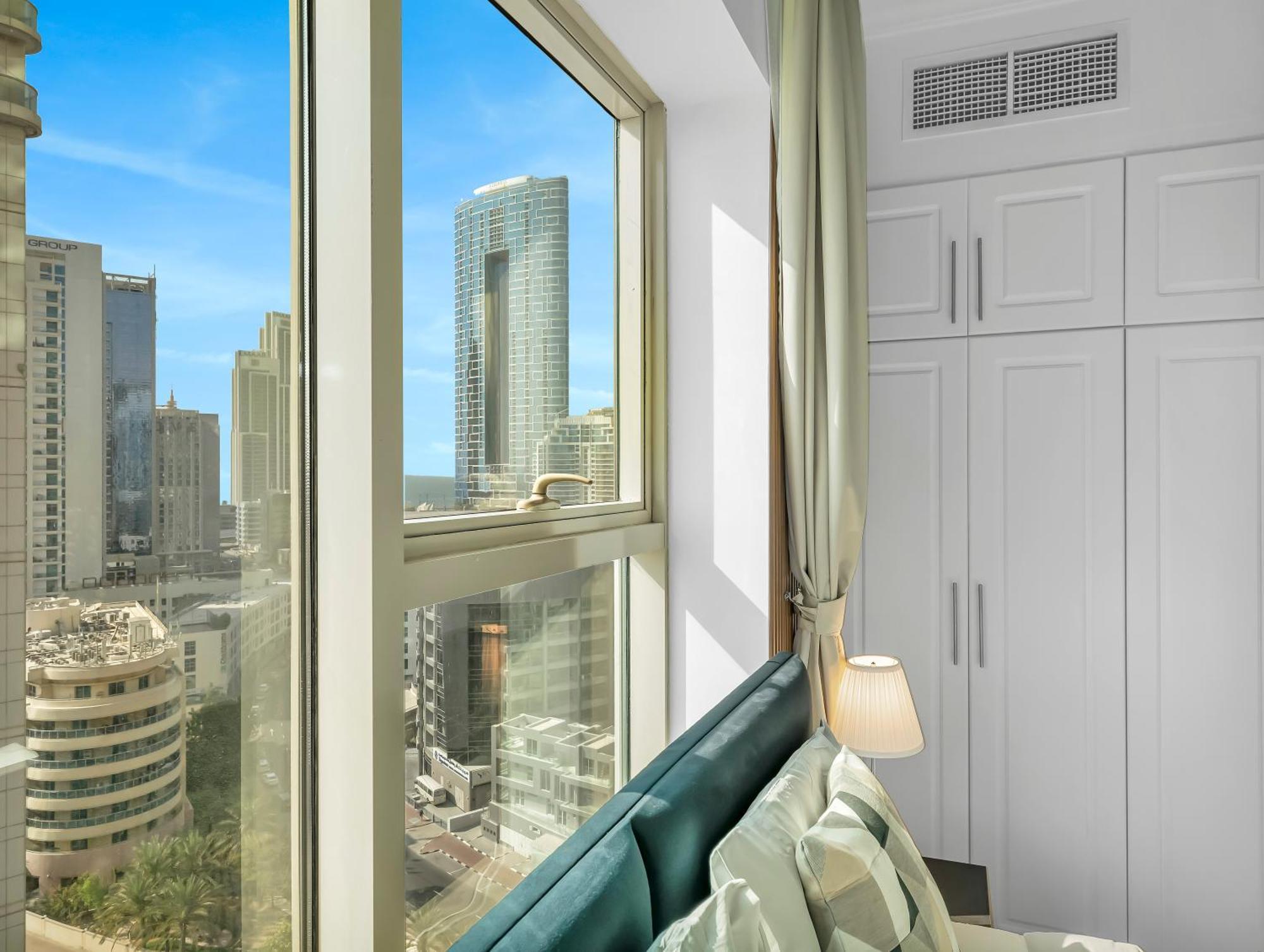 Luxurious In The Heart Of Marina