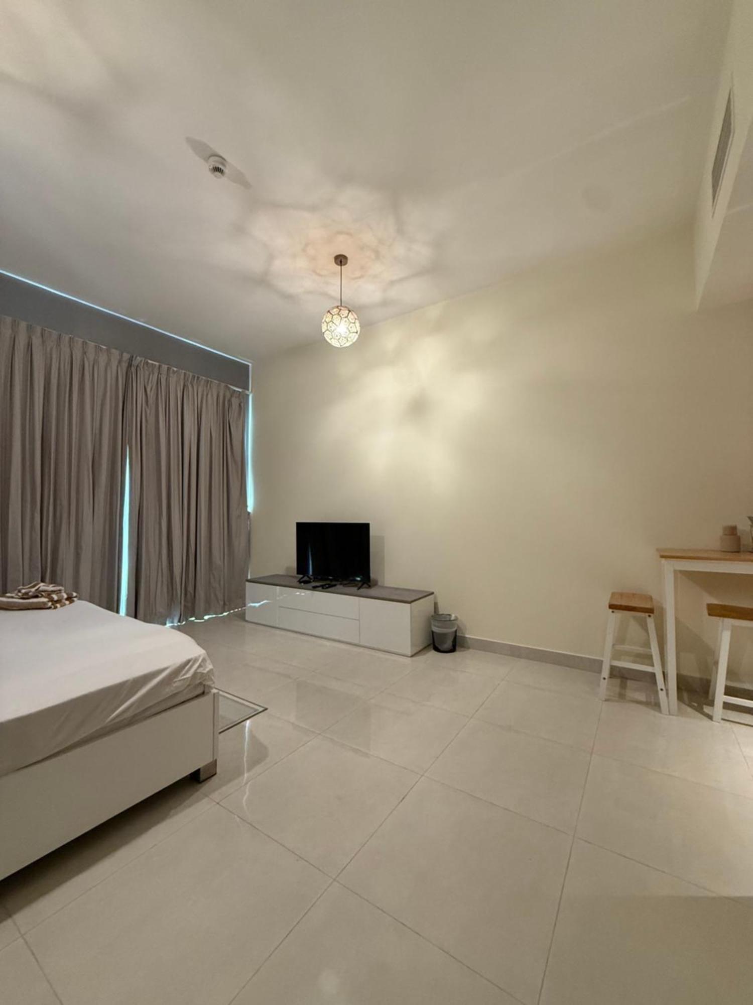 One Click Apartment *