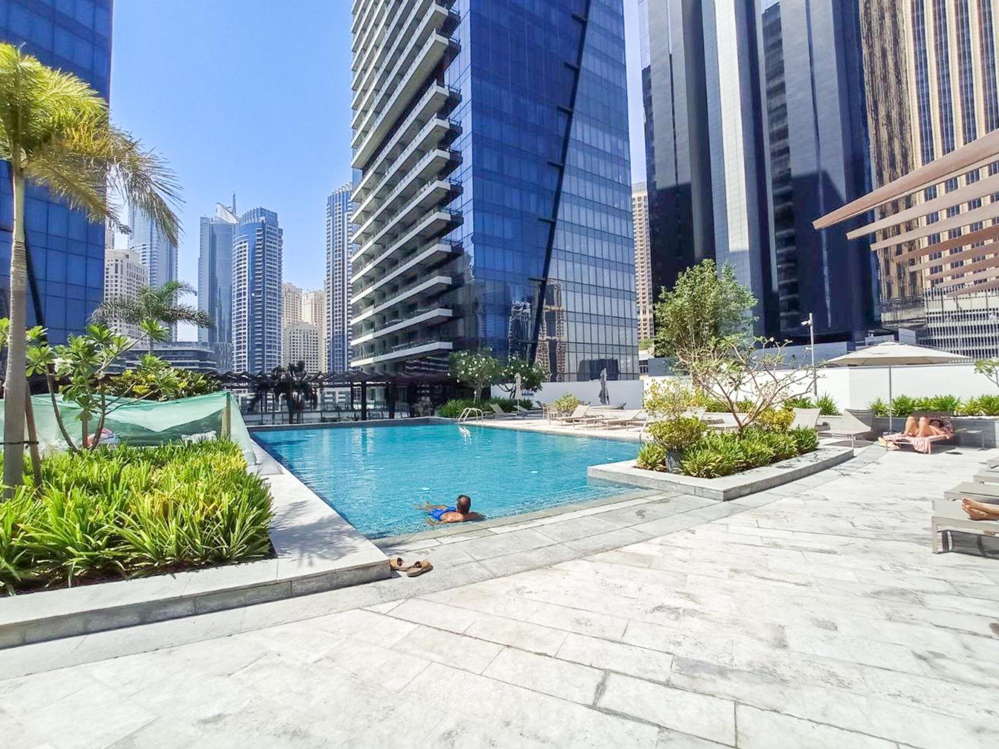Classy 1 Bedroom With Marina View Apartment *