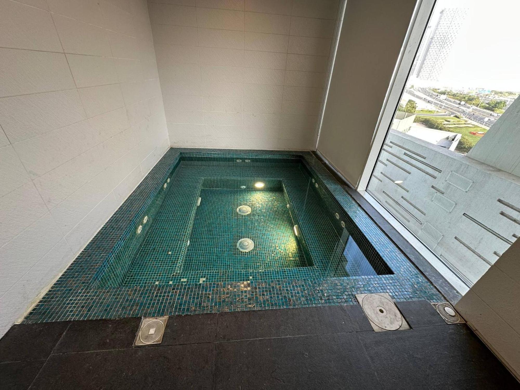 Stylish Bayz Danube Burj Khalifa View Pool *