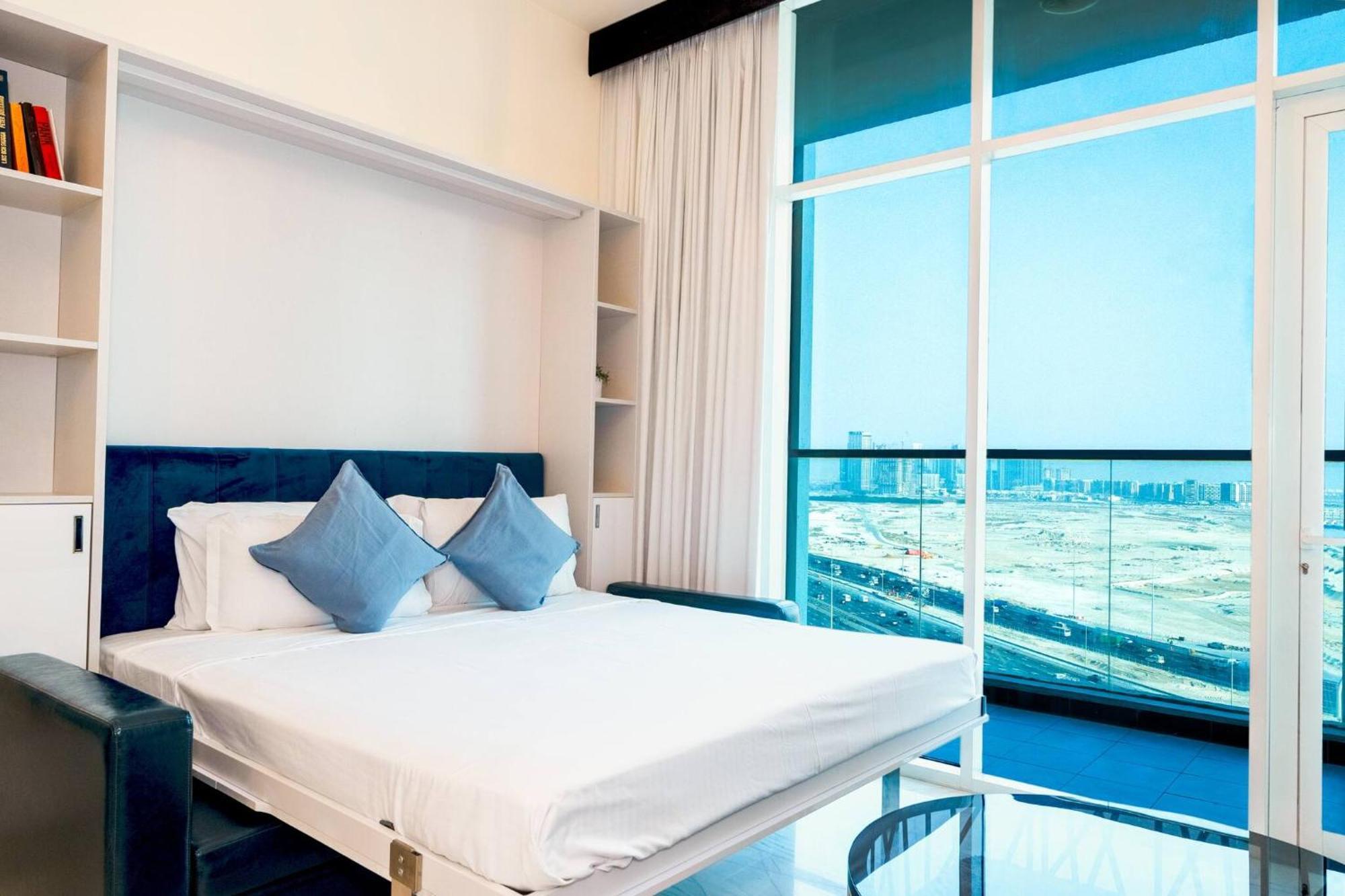 Stylish Bayz Danube Burj Khalifa View Pool * Dubai