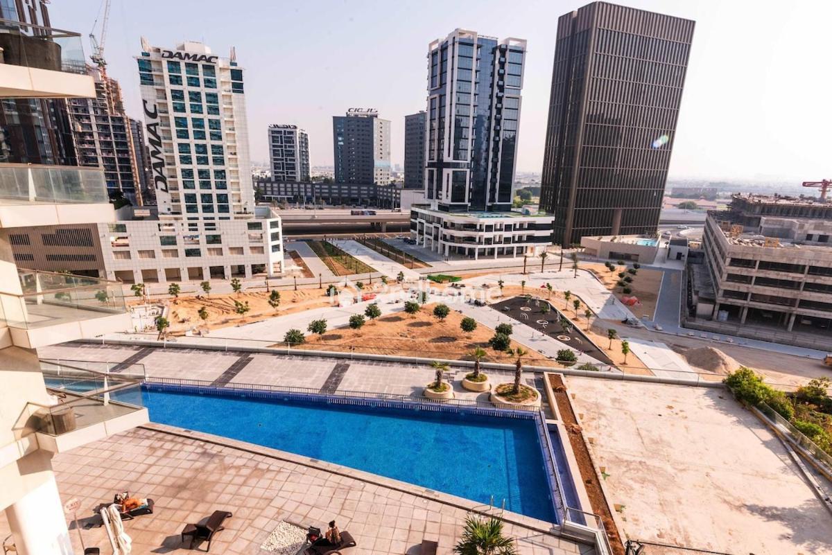 Group-ready Luxury Unit Fit Upto 8 Guest Apartment Dubai