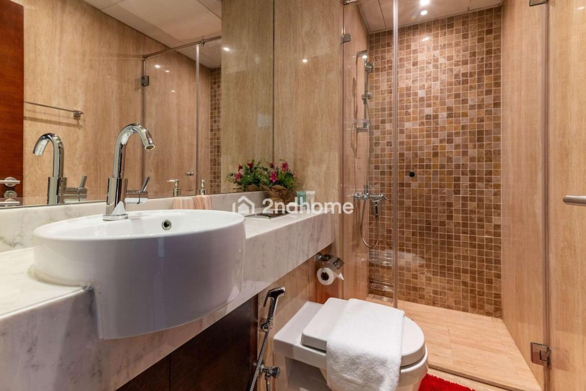 Group-ready Luxury Unit Fit Upto 8 Guest Apartment Dubai