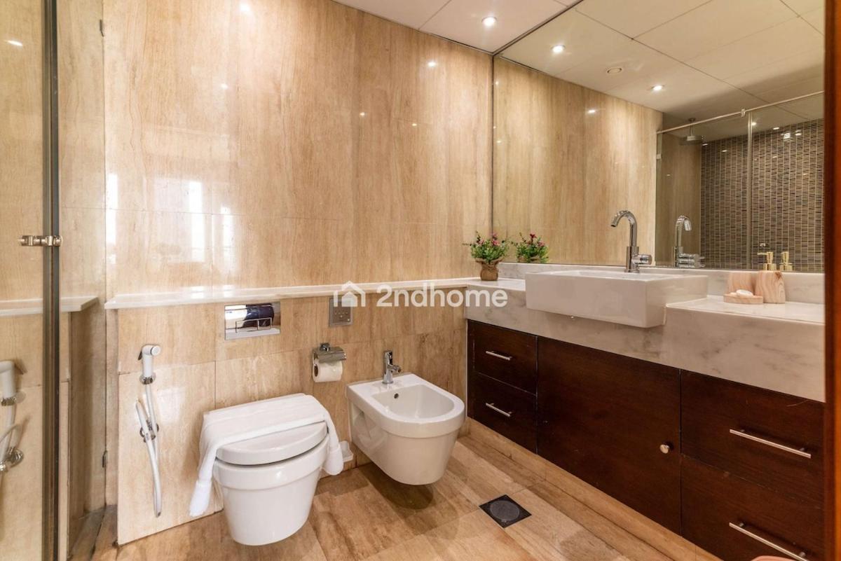 Apartment Group-ready Luxury Unit Fit Upto 8 Guest