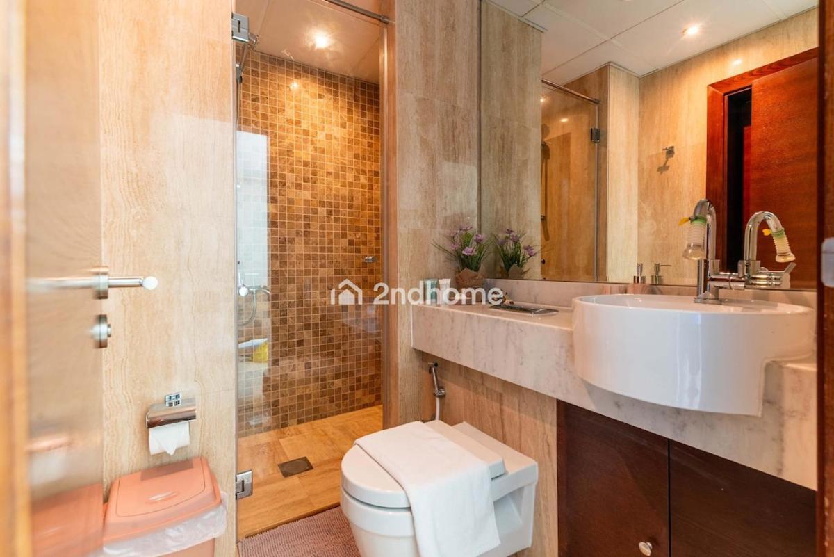 Apartment Group-ready Luxury Unit Fit Upto 8 Guest Dubai