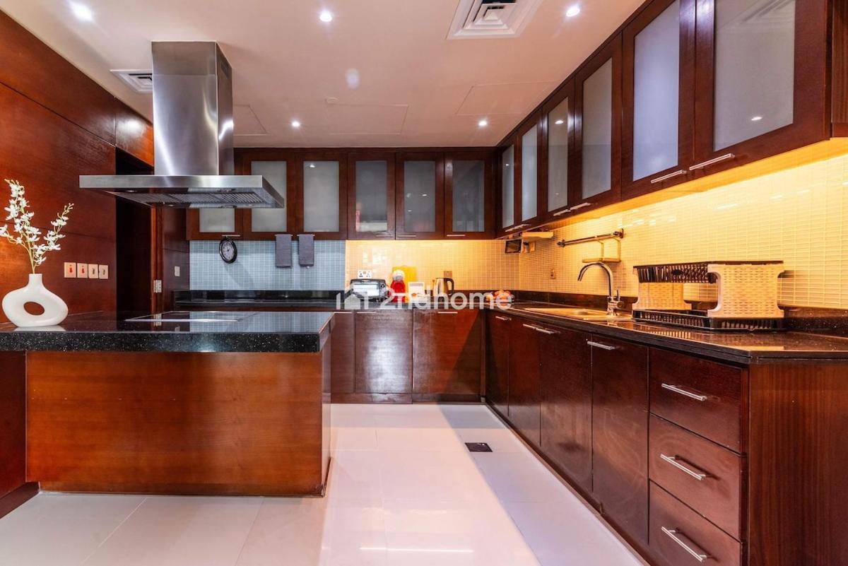 Apartment Group-ready Luxury Unit Fit Upto 8 Guest *