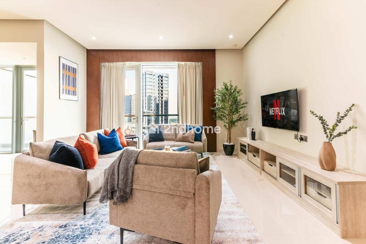 Apartment Group-ready Luxury Unit Fit Upto 8 Guest Dubai