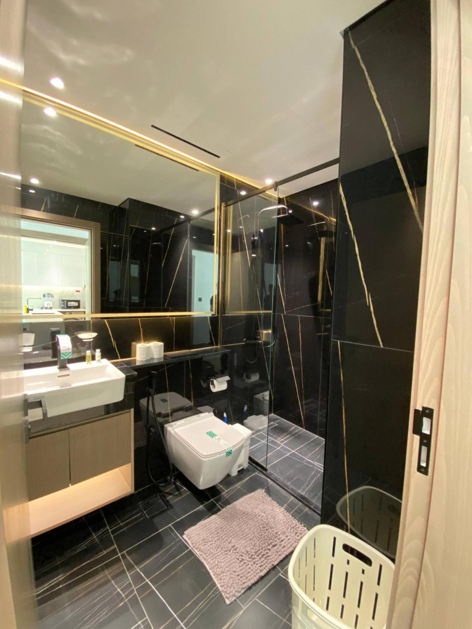 Fully Furnished 1 Bedroom Apartment Dubai