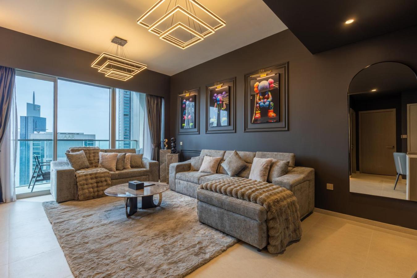Apartment Luxury 1-bedroom, High-floor, Skyline Views