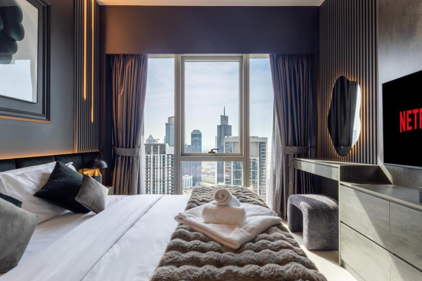 Apartment Luxury 1-bedroom, High-floor, Skyline Views *