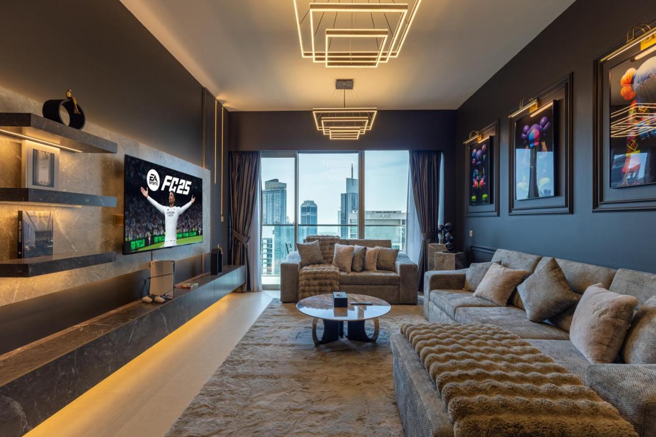 Apartment Luxury 1-bedroom, High-floor, Skyline Views