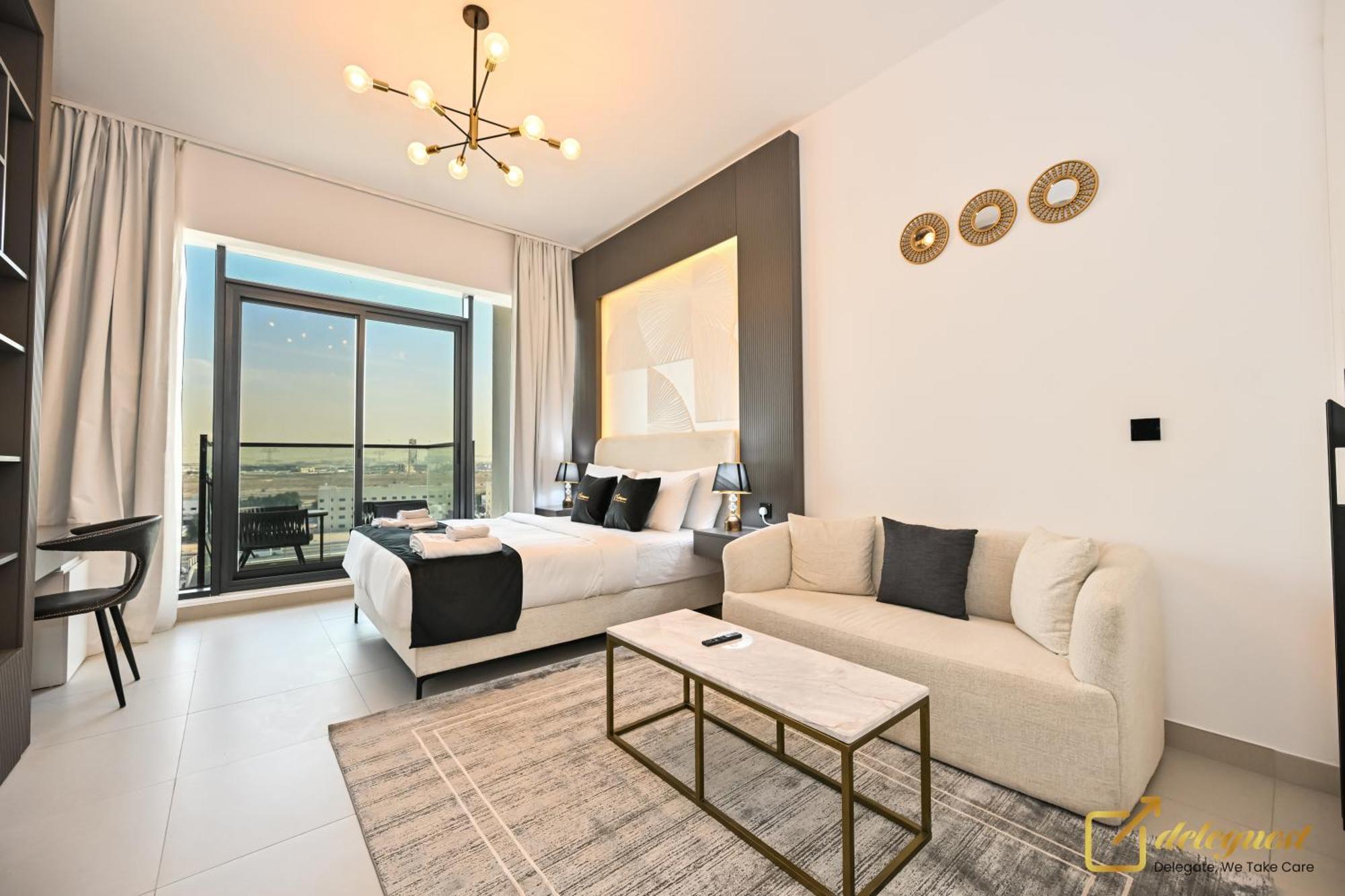 In Al Furjan 5min To Bus Stop By Deleguest Apartment