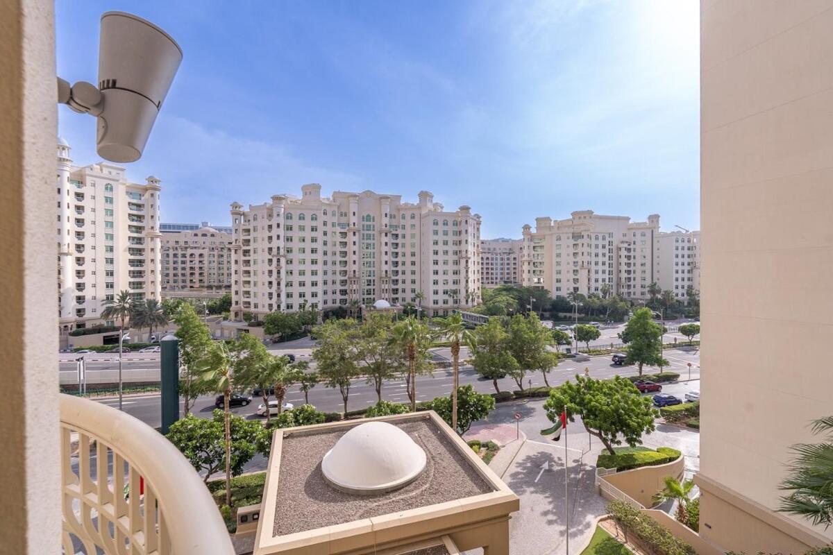 Apartment Elegant 3br Near In Palm Jumeirah Dubai