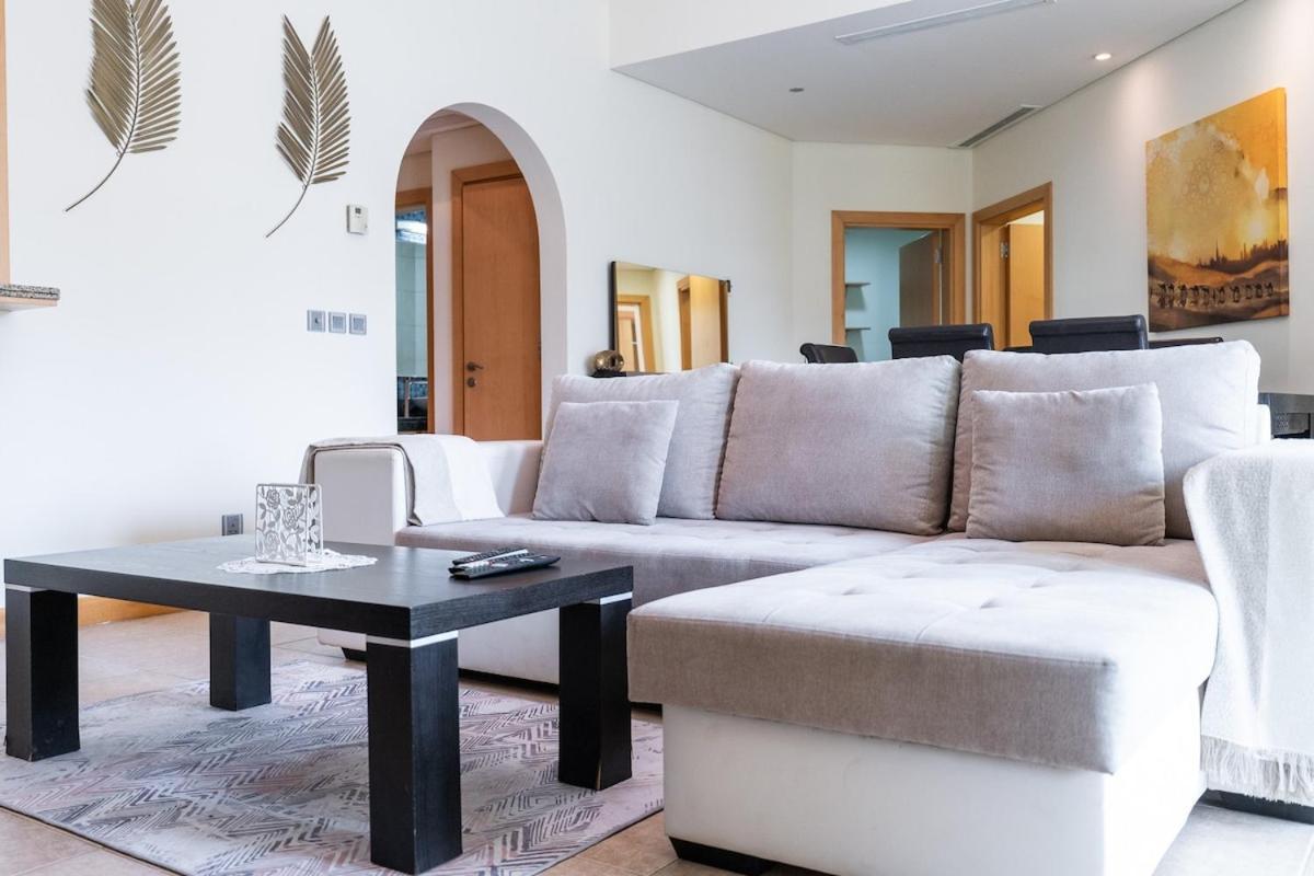 Elegant 3br Near In Palm Jumeirah Dubai