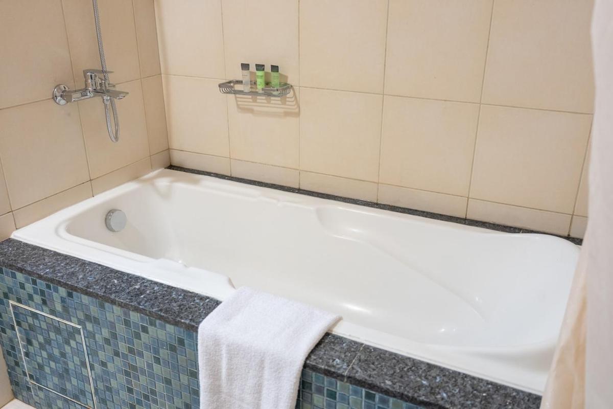 Elegant 3br Near In Palm Jumeirah Apartment