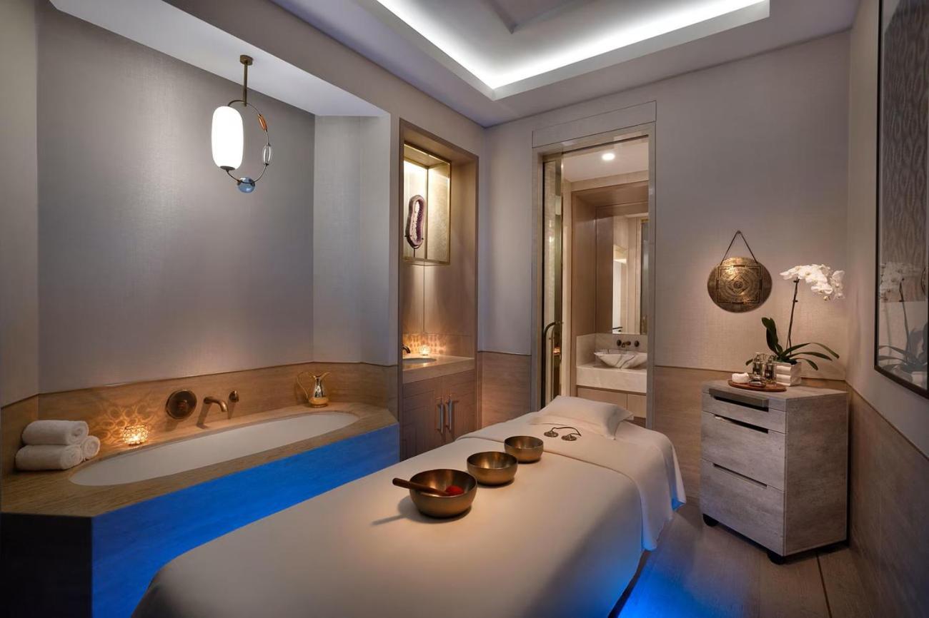 Luxury Sea Views At - Palm Tower Apartment *