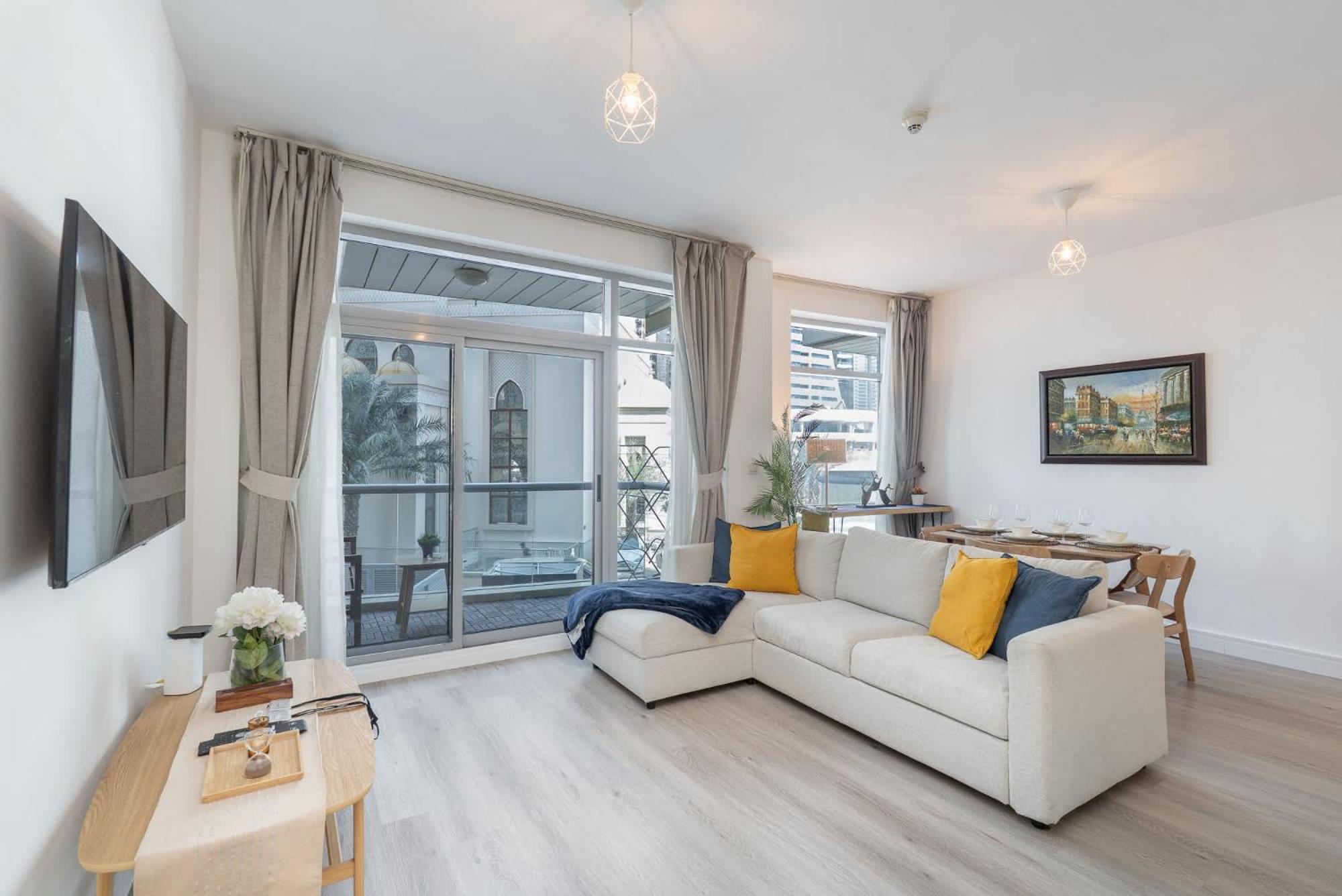 Remarkable 1 Bedroom Flat In Blakely Tower Dubai