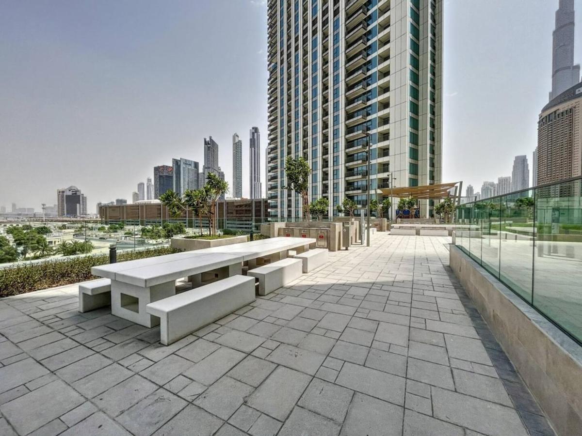 Downtown Views - Burj Khalifa & Direct Mall Access Apartment *