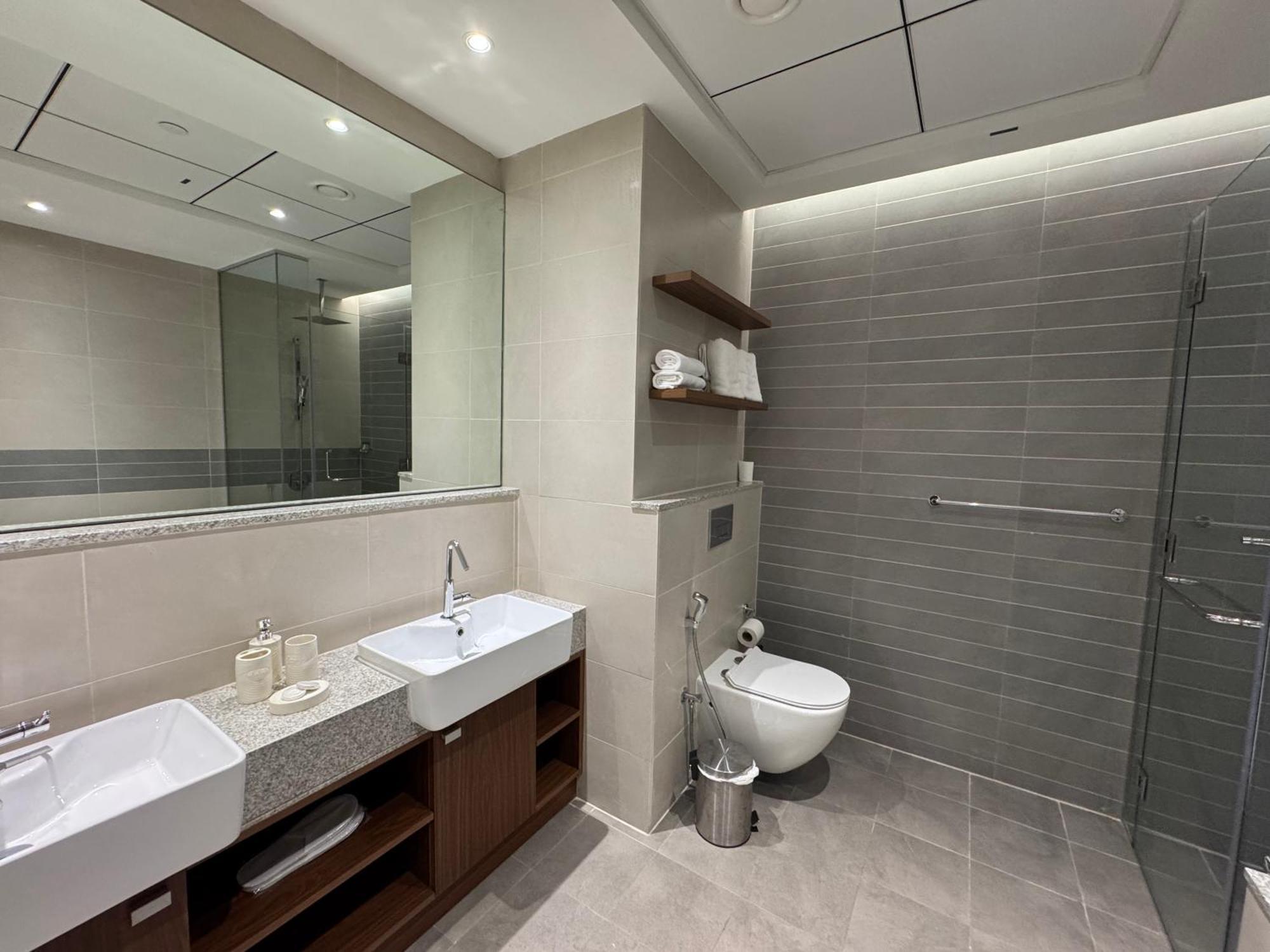Ashri Luxe On Sheikh Zayed 5 Mins Downtown Near Metro Apartment Dubai