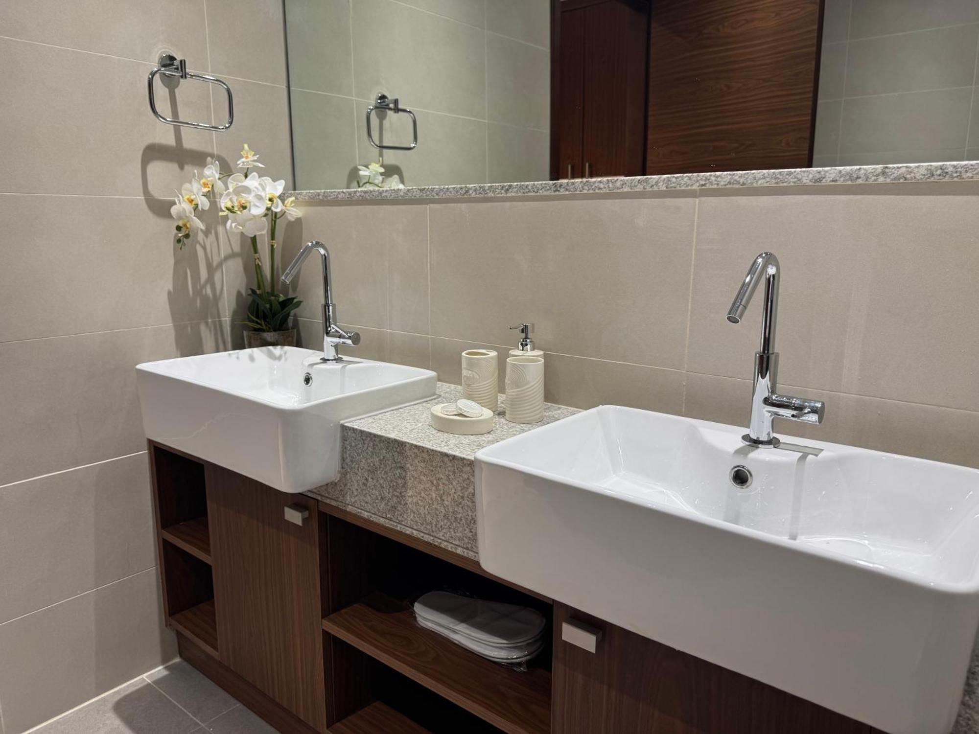 Ashri Luxe On Sheikh Zayed 5 Mins Downtown Near Metro