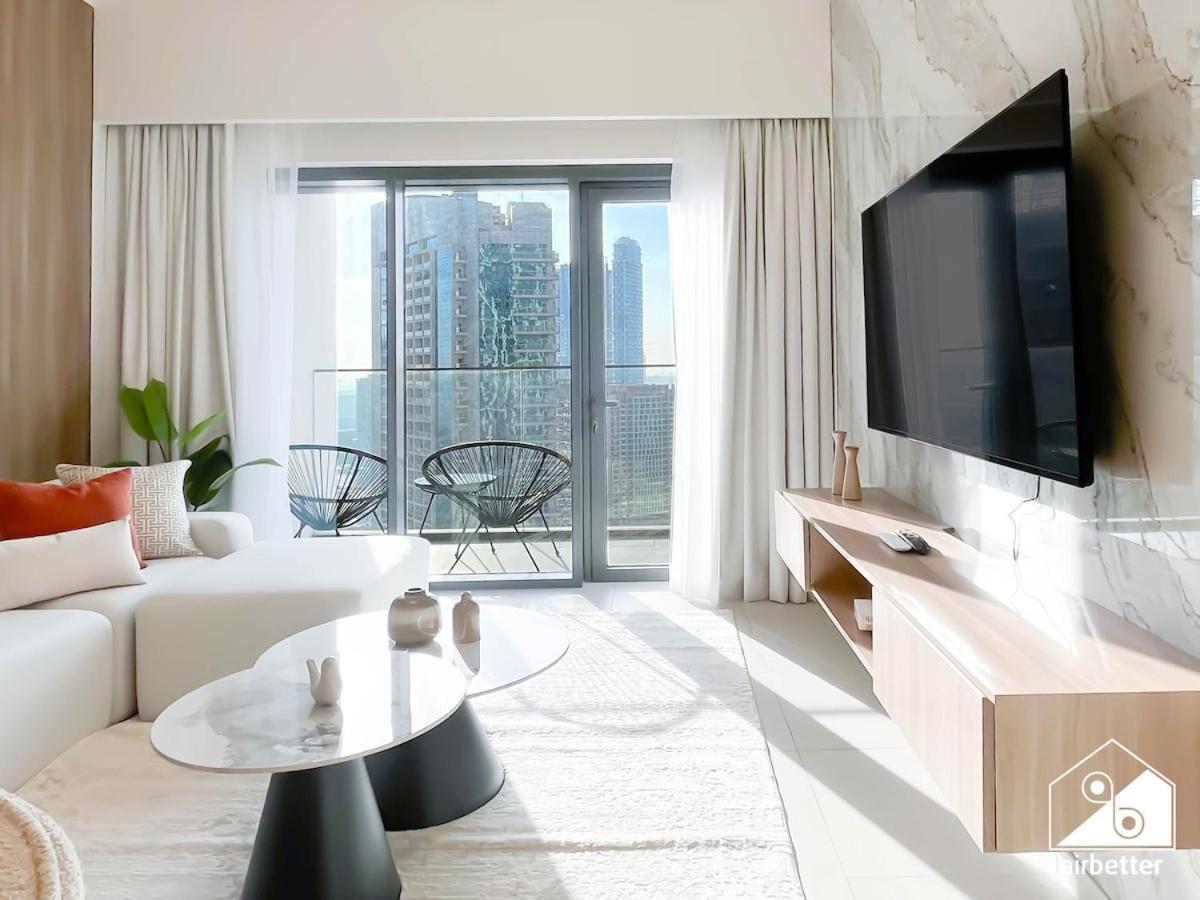 Burj Royale Elegance Cityscape From Your Balcony * Dubai