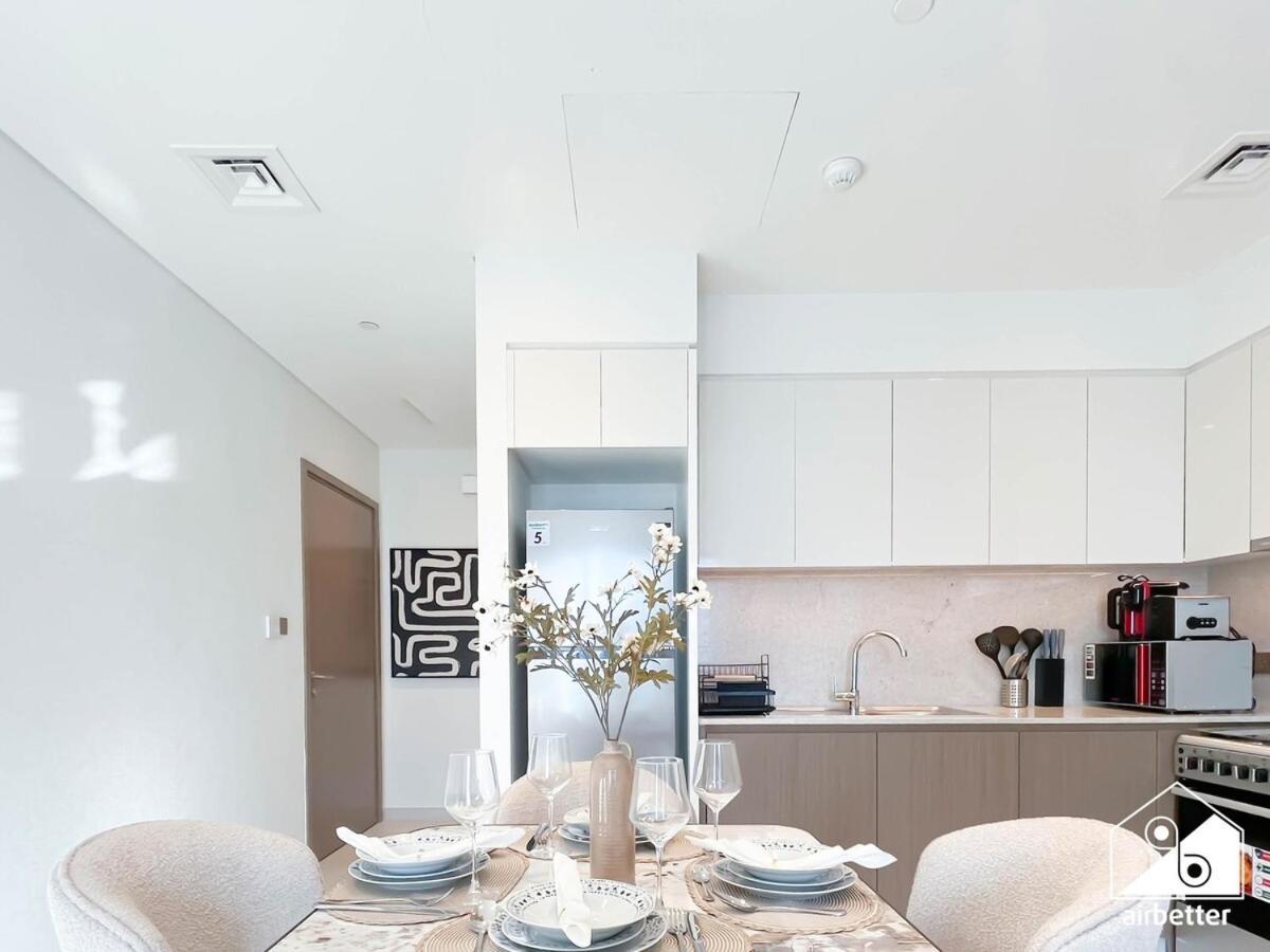 Apartment Burj Royale Elegance Cityscape From Your Balcony *