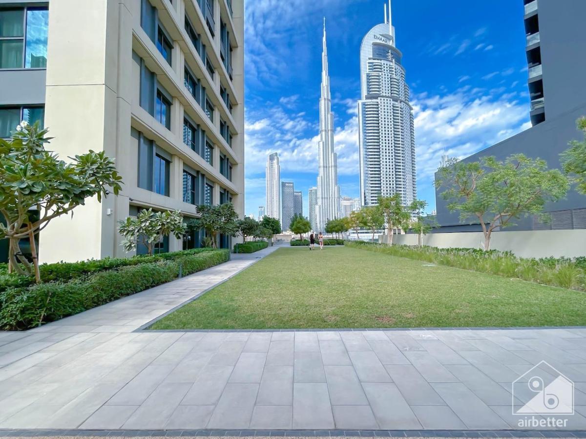 Burj Royale Elegance Cityscape From Your Balcony Apartment Dubai
