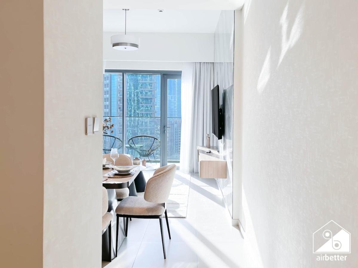 Burj Royale Elegance Cityscape From Your Balcony *