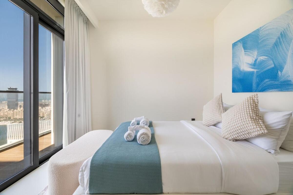 Apartment Luxury 3br Penthouse Retreat - Private & Marina Views *