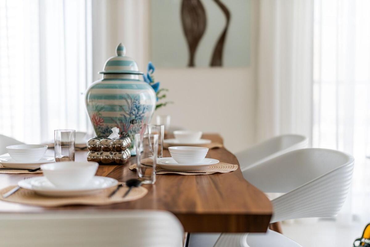 Luxury 3br Penthouse Retreat - Private & Marina Views Apartment