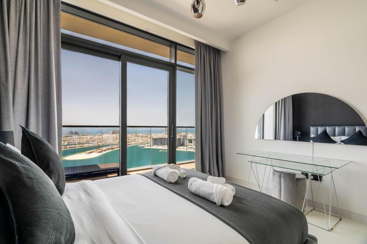 Apartment Luxury 3br Penthouse Retreat - Private & Marina Views Dubai